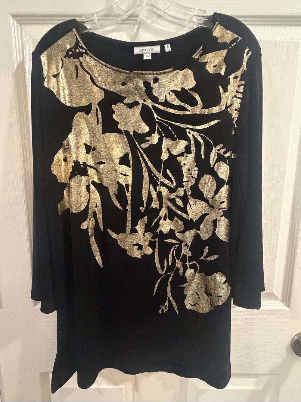 Chico's Size 2 (Large) Black and Gold Metallic Floral Tunic